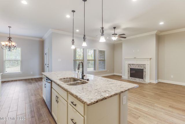 11816 Smokey Court, Ocean Springs, MS 39564