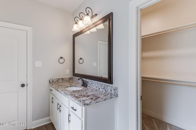 11816 Smokey Court, Ocean Springs, MS 39564