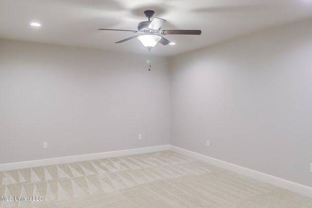 11816 Smokey Court, Ocean Springs, MS 39564