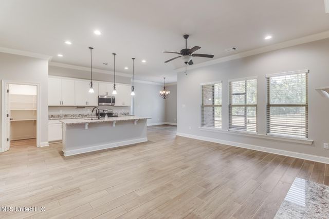 11816 Smokey Court, Ocean Springs, MS 39564