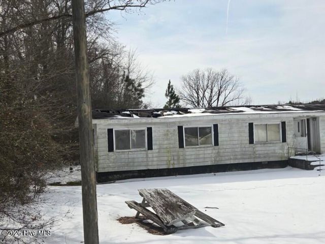 101 Esterville Road, Elizabethtown, NC 28337