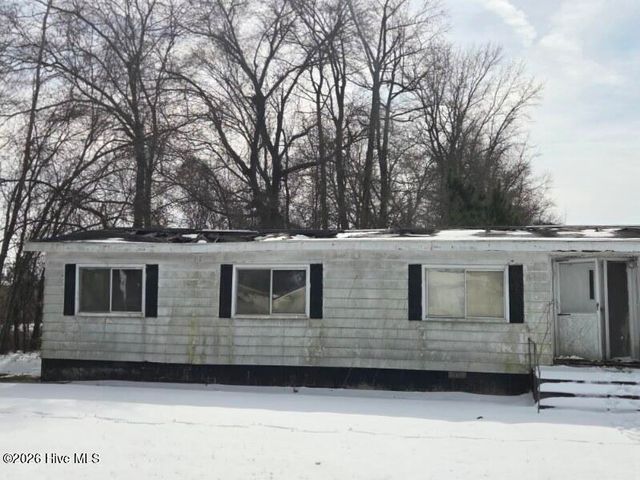 101 Esterville Road, Elizabethtown, NC 28337