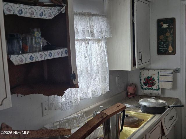 101 Esterville Road, Elizabethtown, NC 28337