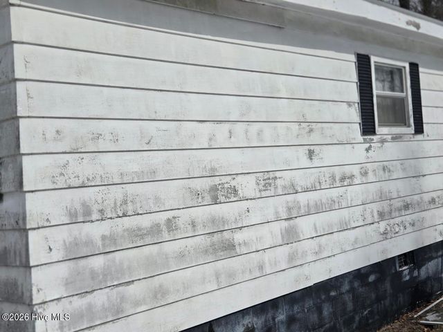 101 Esterville Road, Elizabethtown, NC 28337