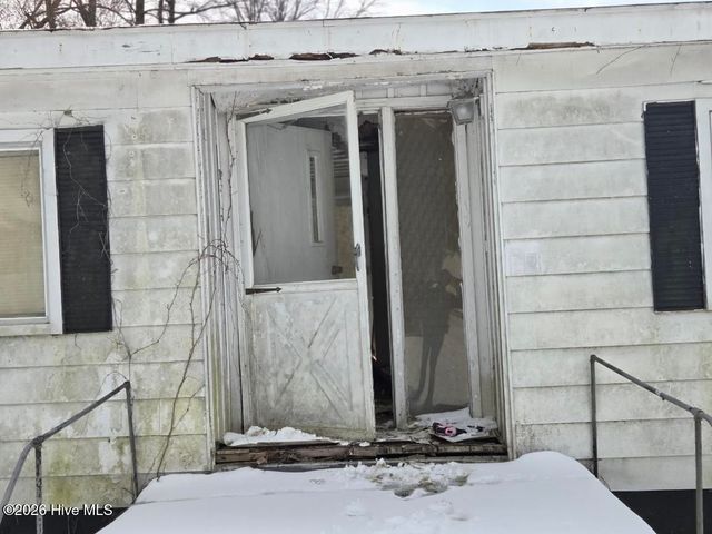 101 Esterville Road, Elizabethtown, NC 28337