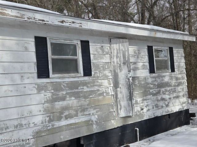 101 Esterville Road, Elizabethtown, NC 28337