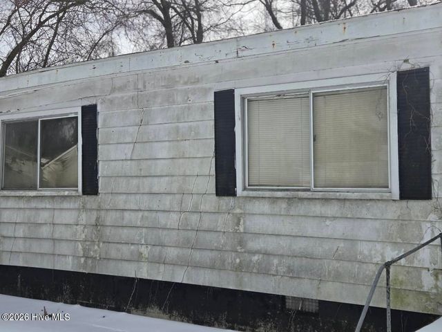 101 Esterville Road, Elizabethtown, NC 28337