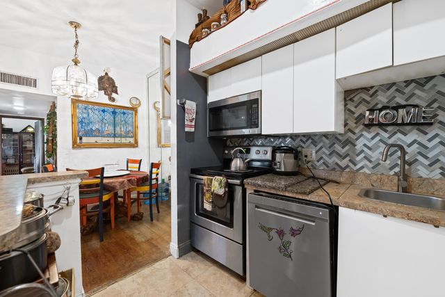 10443 E Clairmont Circle 203, Tamarac, FL 33321