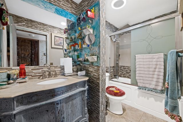 10443 E Clairmont Circle 203, Tamarac, FL 33321