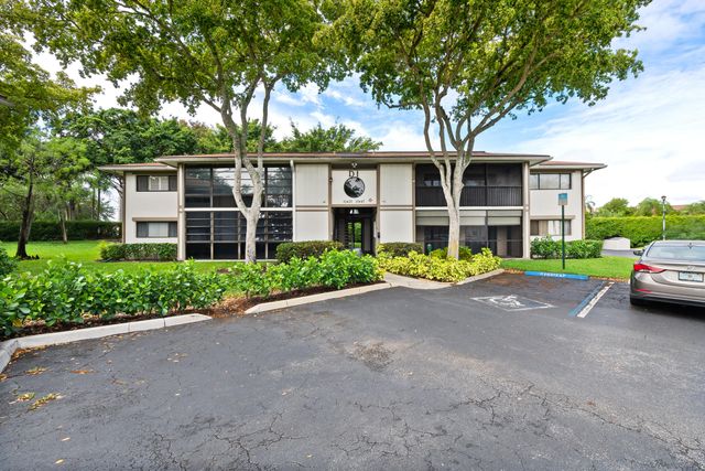 10443 E Clairmont Circle 203, Tamarac, FL 33321