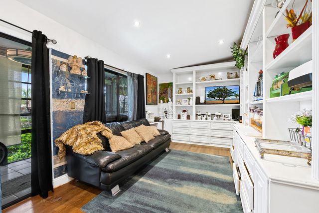 10443 E Clairmont Circle 203, Tamarac, FL 33321