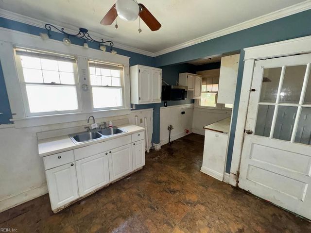 102 Ericsson ST, Portsmouth, VA 23702