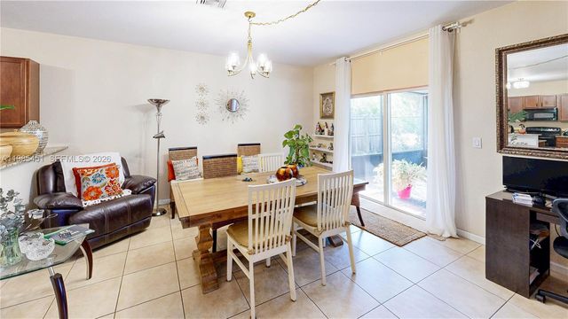 3090 SE 7th Ct, Homestead, FL 33033