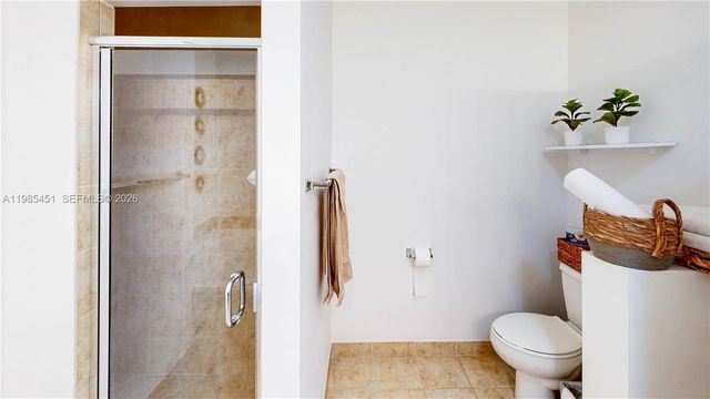 3090 SE 7th Ct, Homestead, FL 33033