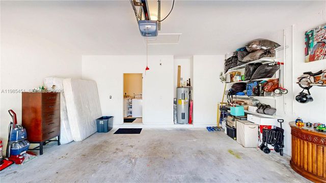 3090 SE 7th Ct, Homestead, FL 33033