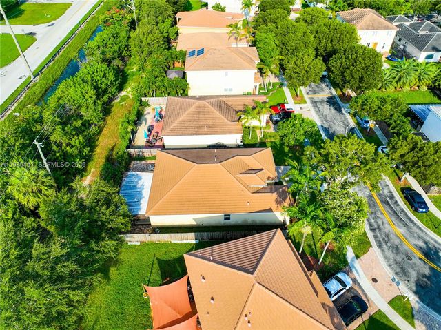 3090 SE 7th Ct, Homestead, FL 33033
