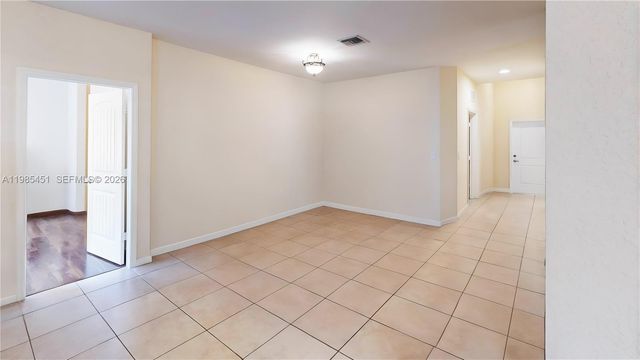 3090 SE 7th Ct, Homestead, FL 33033