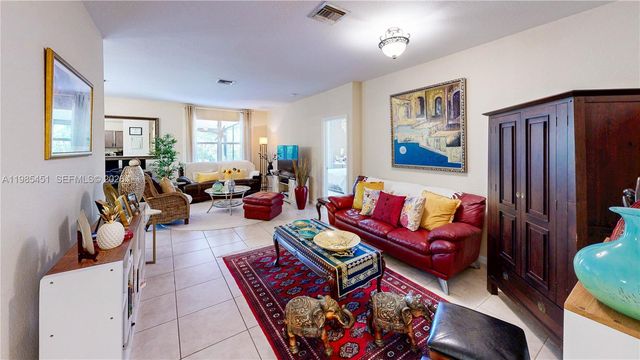 3090 SE 7th Ct, Homestead, FL 33033