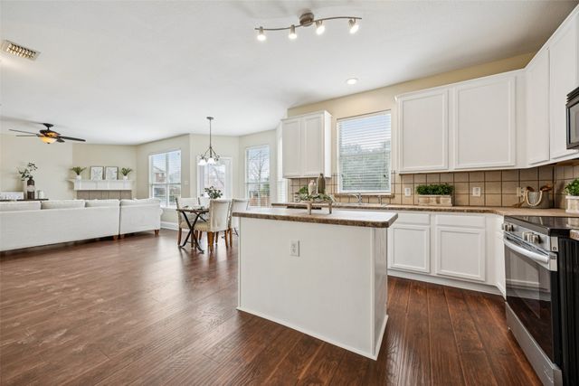 1528 Syracuse Drive, Van Alstyne, TX 75495