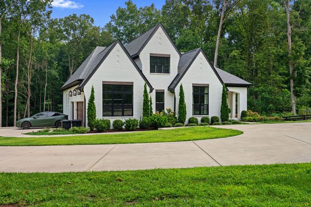 5916 Pinewood Rd, Franklin, TN 37064
