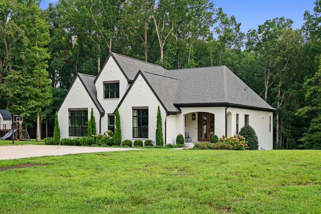 5916 Pinewood Rd, Franklin, TN 37064