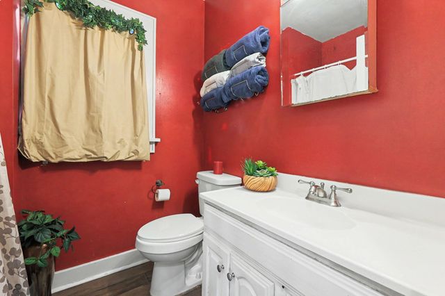 124 N Saint Clair Ave, Wichita, KS 67203