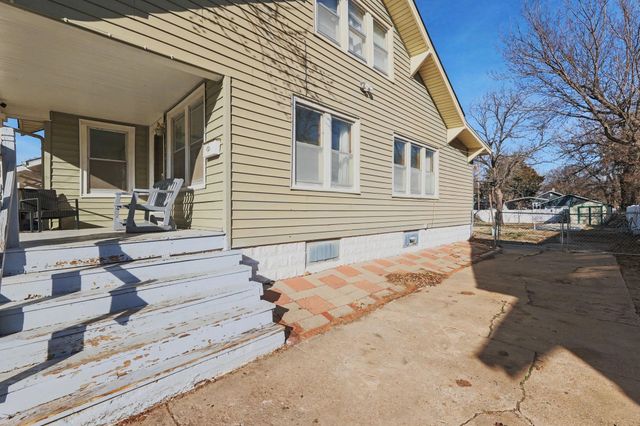 124 N Saint Clair Ave, Wichita, KS 67203