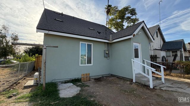 814 Q Street, Bakersfield, CA 93304