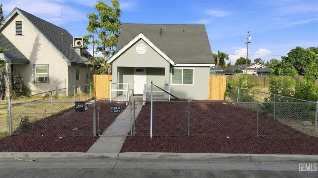 814 Q Street, Bakersfield, CA 93304