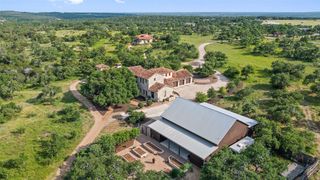 418 Cattle Trail DR, Dripping Springs, TX 78620