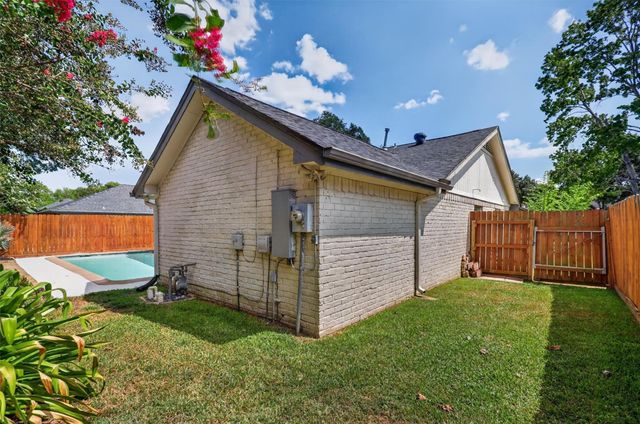 14826 Beechmoor Drive, Houston, TX 77095