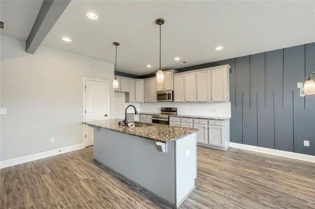 300 Olympian Drive, Ellenwood, GA 30294