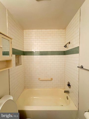1301 CHAPELWOOD LN, Capitol Heights, MD 20743