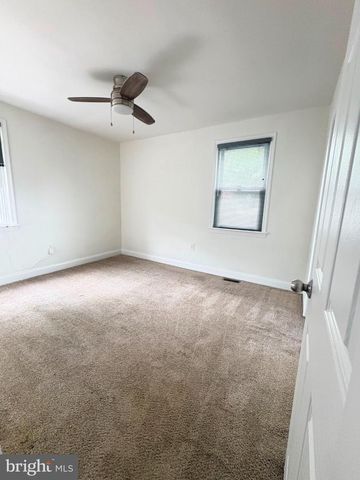 1301 CHAPELWOOD LN, Capitol Heights, MD 20743