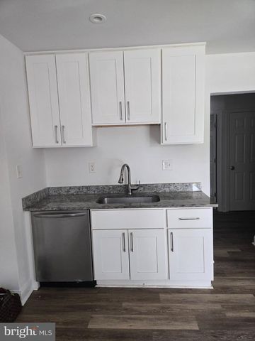 1301 CHAPELWOOD LN, Capitol Heights, MD 20743