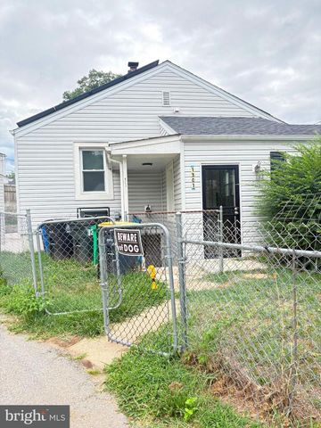 1301 CHAPELWOOD LN, Capitol Heights, MD 20743
