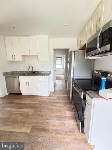 1301 CHAPELWOOD LN, Capitol Heights, MD 20743