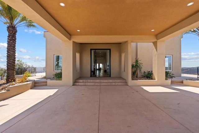 2297 Sunshine Mountain Rd, San Marcos, CA 92069