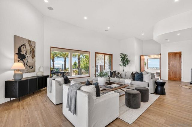 2297 Sunshine Mountain Rd, San Marcos, CA 92069