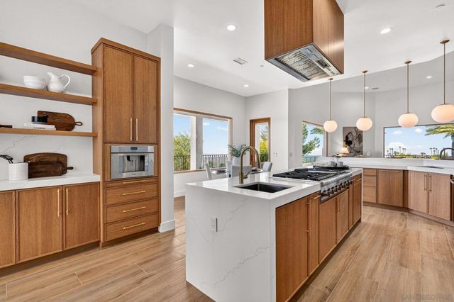 2297 Sunshine Mountain Rd, San Marcos, CA 92069