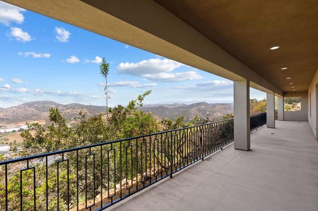 2297 Sunshine Mountain Rd, San Marcos, CA 92069