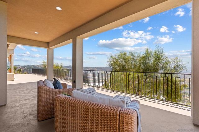 2297 Sunshine Mountain Rd, San Marcos, CA 92069