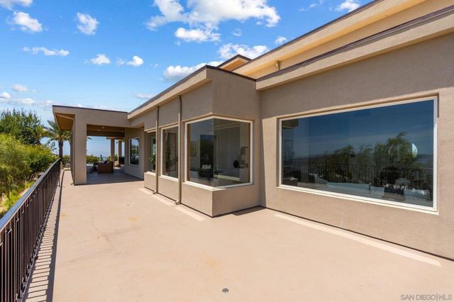 2297 Sunshine Mountain Rd, San Marcos, CA 92069
