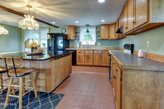 563 Old Sharon Road, Canajoharie, NY 13317