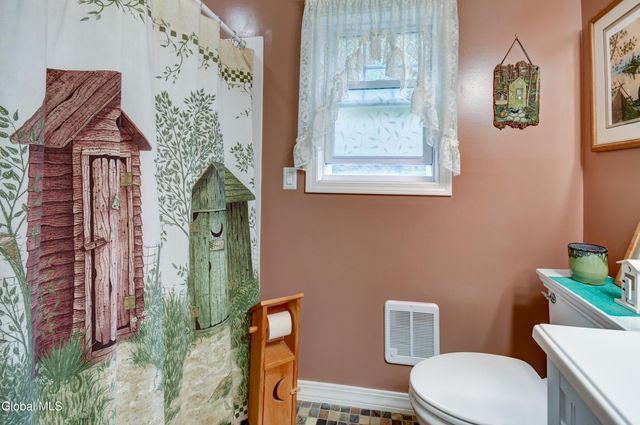 563 Old Sharon Road, Canajoharie, NY 13317