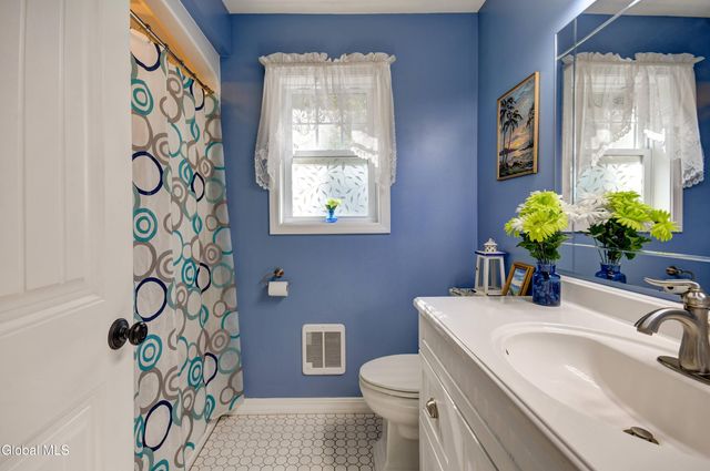 563 Old Sharon Road, Canajoharie, NY 13317