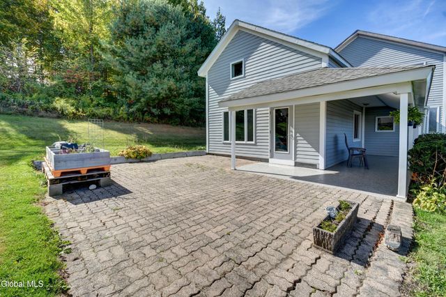 563 Old Sharon Road, Canajoharie, NY 13317