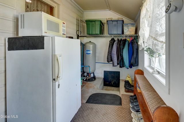 563 Old Sharon Road, Canajoharie, NY 13317