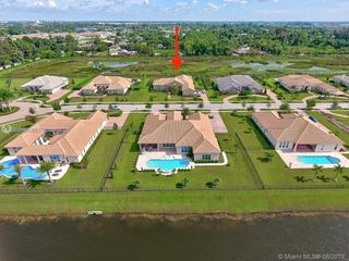 5703 N Sterling Ranch Dr, Davie, FL 33314