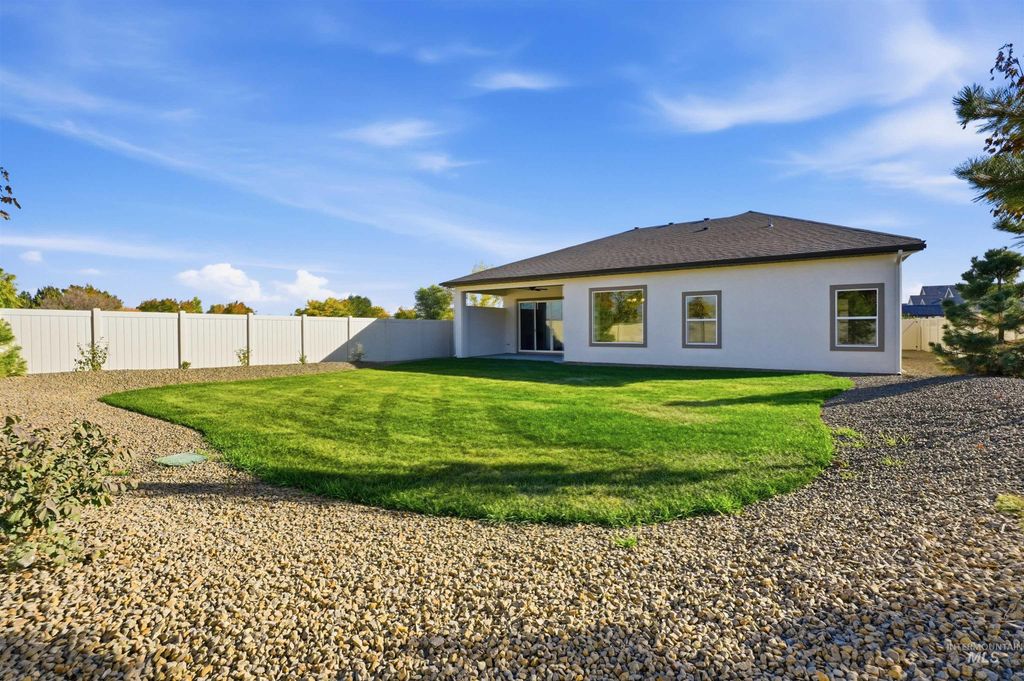 690 E Ronda Ln, Kuna, ID 83642 photo 5